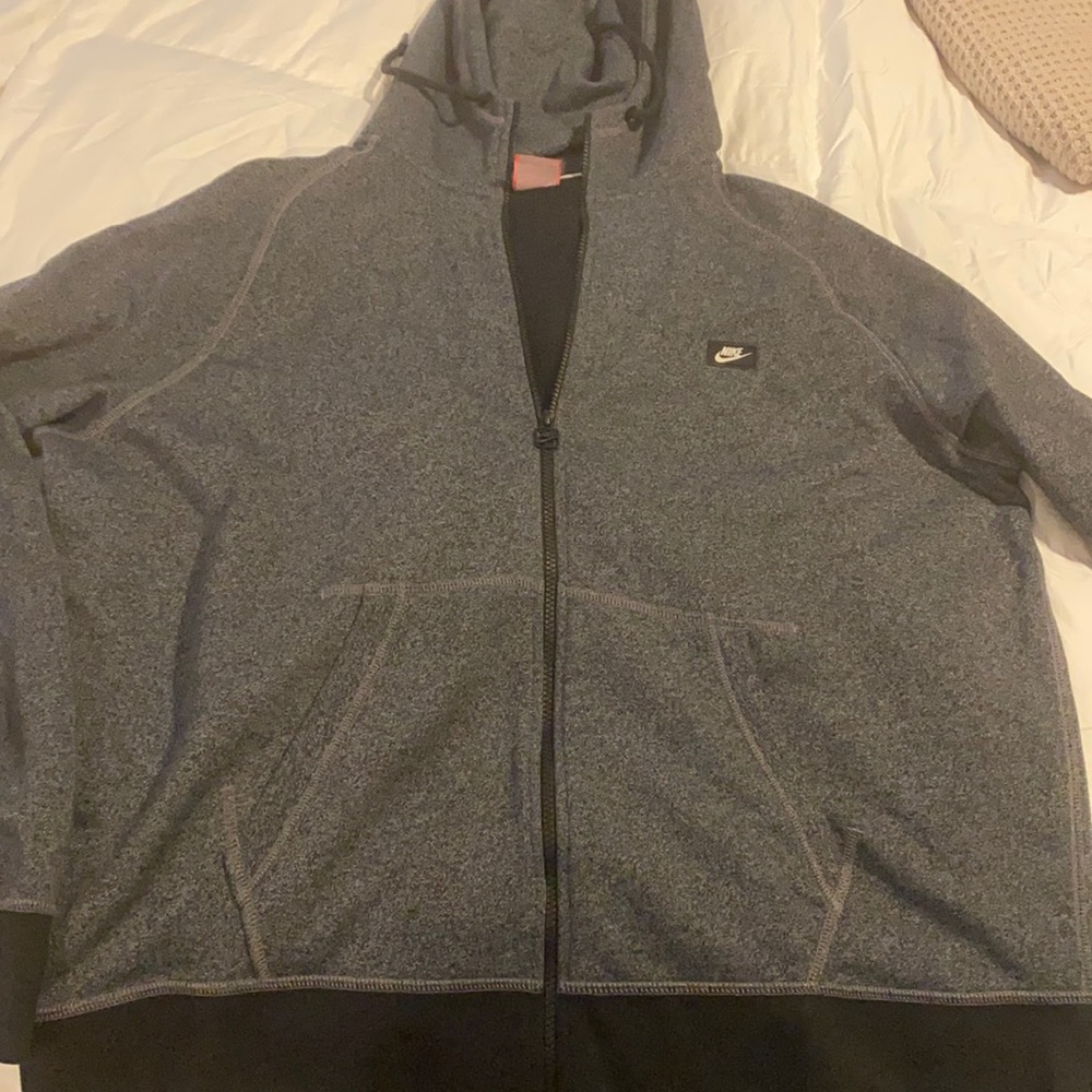 Men’s Nike zip up